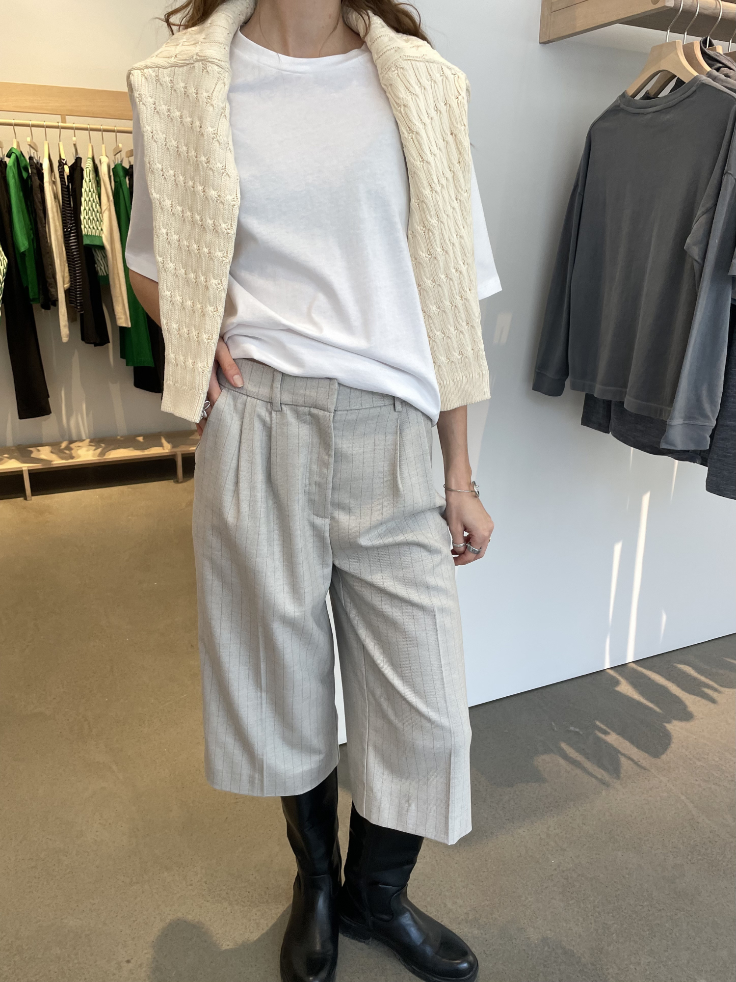 Basic Apparel Marjo Shorts Shorts 858 Chincilla